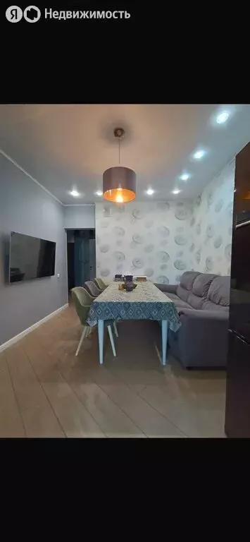 2-комнатная квартира: Краснодар, Кубанская улица, 54 (76 м) - Фото 1