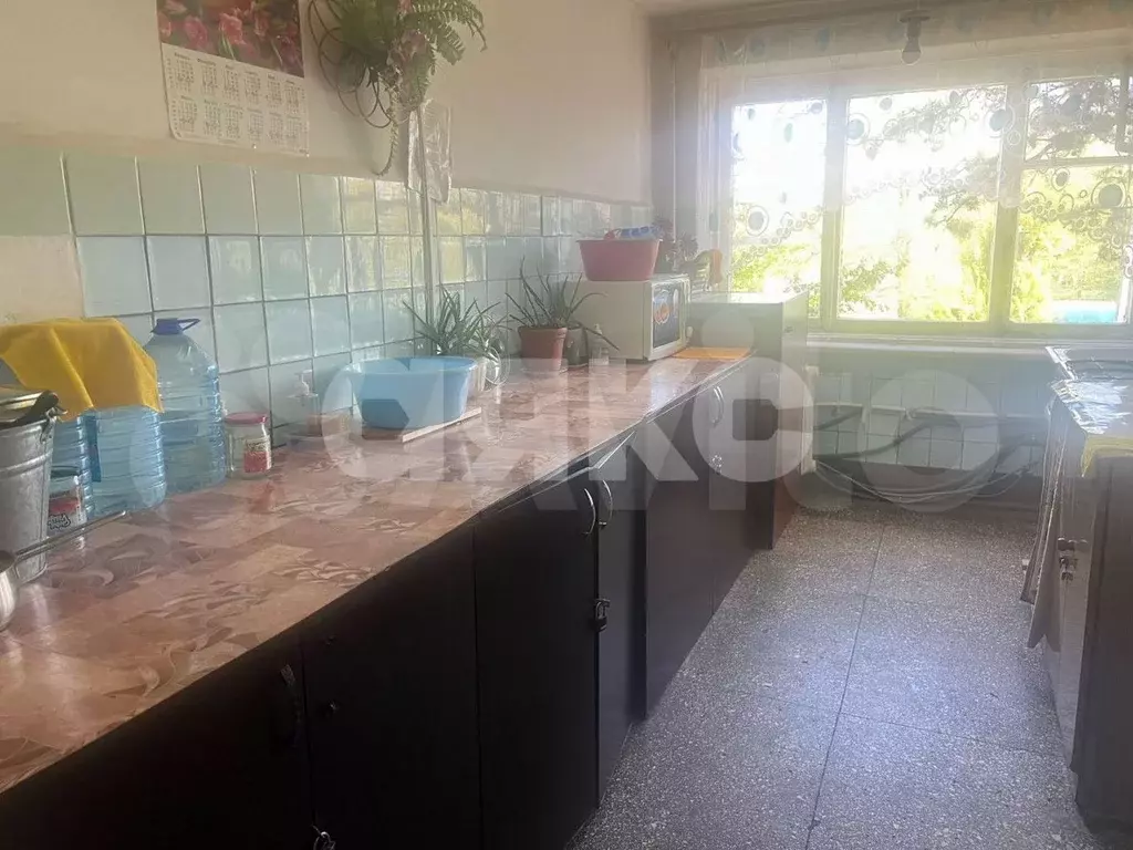 Комната 13,6 м в 1-к., 2/5 эт. - Фото 0