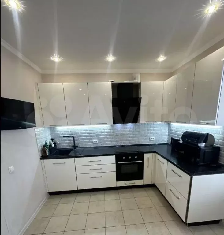 3-к. квартира, 100 м, 8/14 эт. - Фото 0