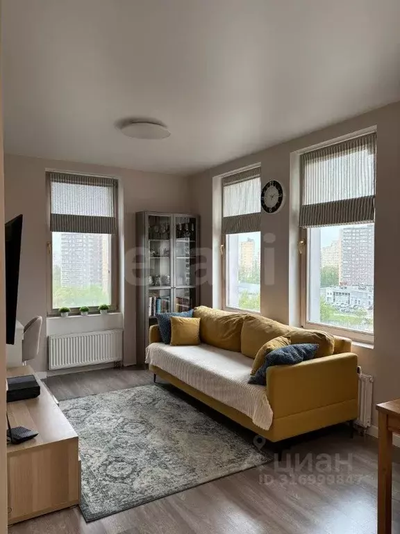 3-к кв. Москва пос. Коммунарка, ул. Бачуринская, 13 (49.0 м) - Фото 1