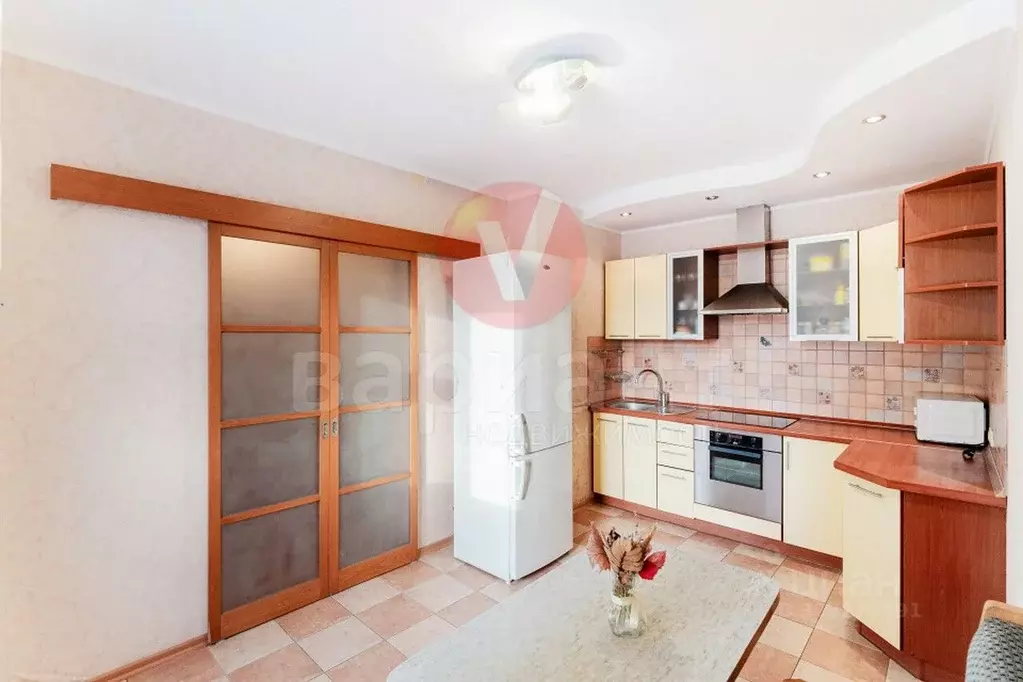 2-к кв. Омская область, Омск ул. 8-я Линия, 219 (68.0 м) - Фото 2