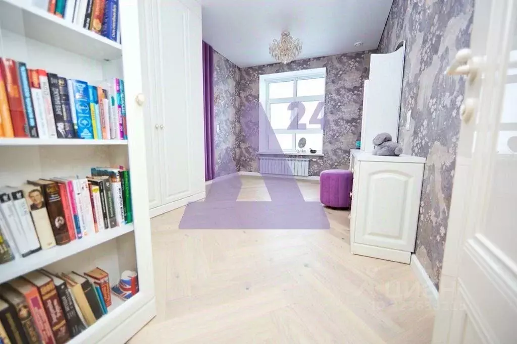 3-к кв. Алтайский край, Барнаул ул. 1905 года, 25 (90.0 м) - Фото 0