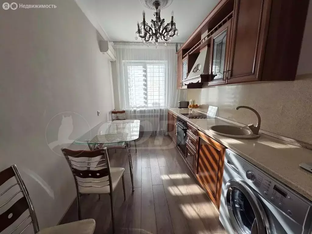 2-комнатная квартира: Махачкала, проспект Расула Гамзатова, 64 (70 м) - Фото 1