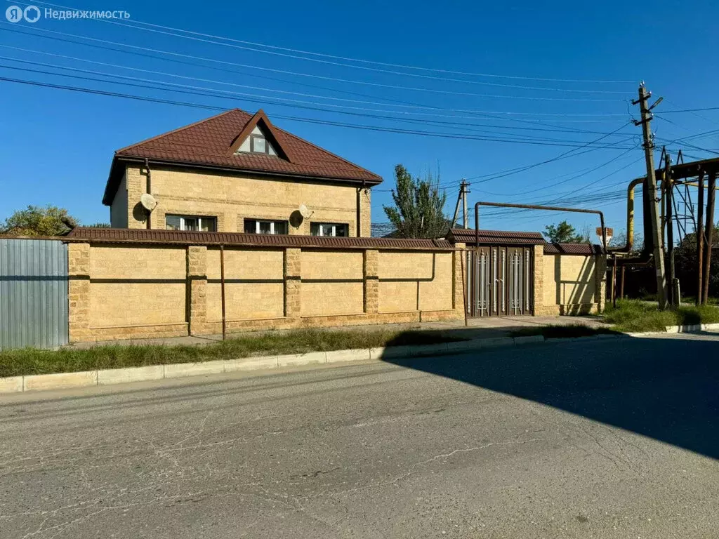 Дом в Каспийск, улица Гамзата Цадасы, 58 (120 м) - Фото 1