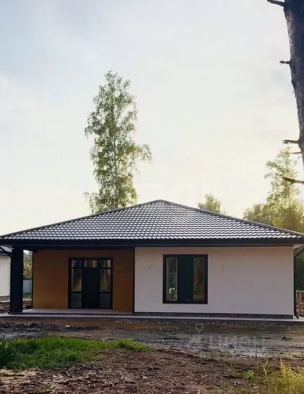 Дом в Курганская область, Кетовский муниципальный округ, с. Лесниково ... - Фото 0