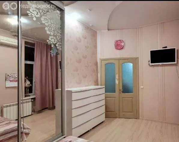 4-комнатная квартира: Ростов-на-Дону, улица Шаумяна, 20 (100 м) - Фото 0