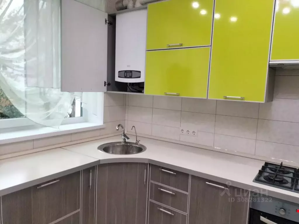 3-к кв. Тульская область, Новомосковск Комсомольская ул., 39 (87.0 м) - Фото 2