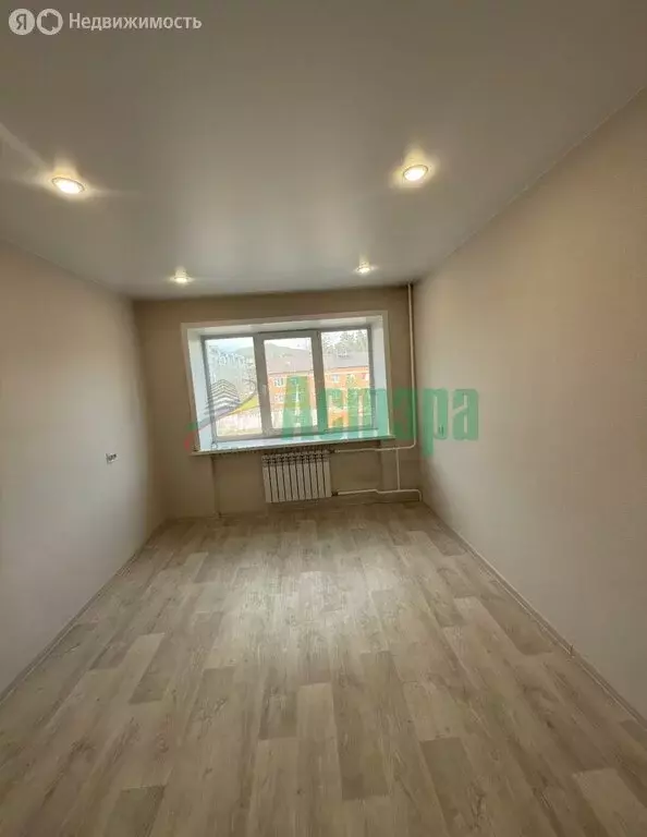 1-комнатная квартира: посёлок городского типа Атамановка, улица Связи, ... - Фото 2