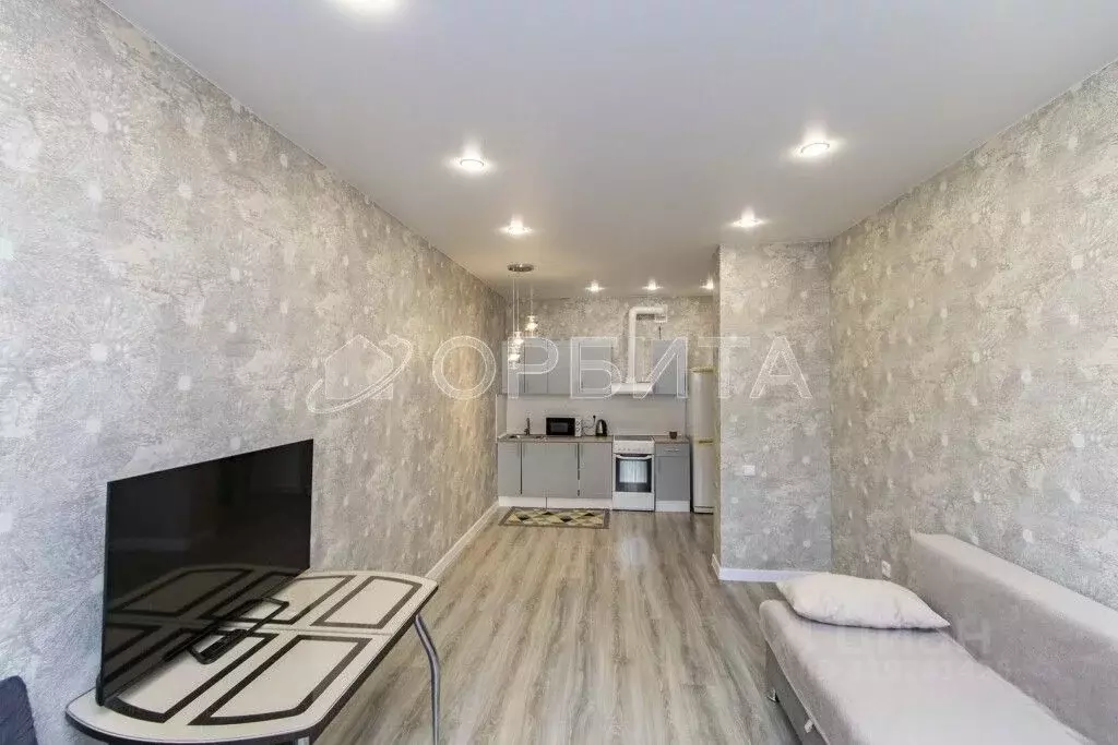 1-к кв. Тюменская область, Тюмень ул. Республики, 204к3 (58.0 м) - Фото 0