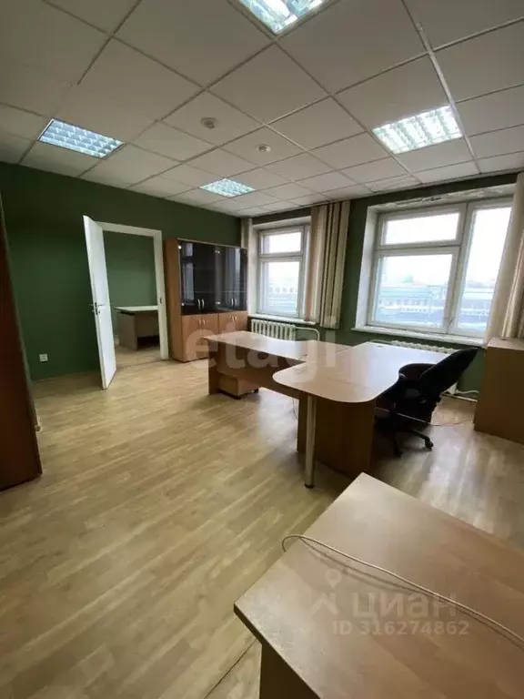 Офис в Свердловская область, Екатеринбург ул. Тюменская, 17 (33 м) - Фото 0