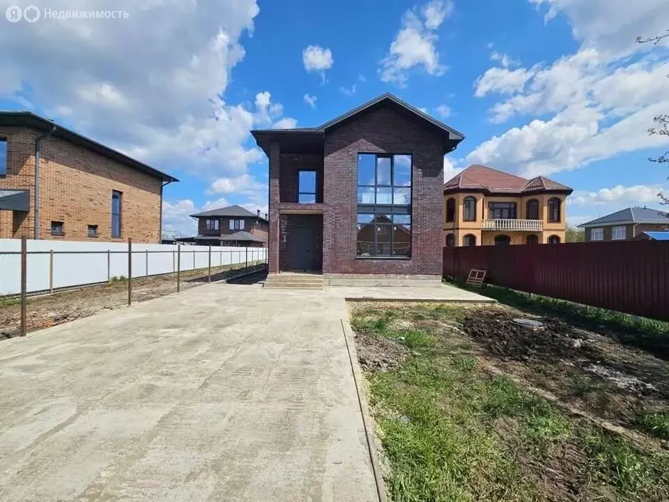 Дом в станица Новотитаровская, улица Розы Люксембург (220 м) - Фото 2