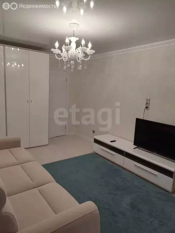 2-комнатная квартира: Чебоксары, Водопроводная улица, 12А (70.1 м) - Фото 1