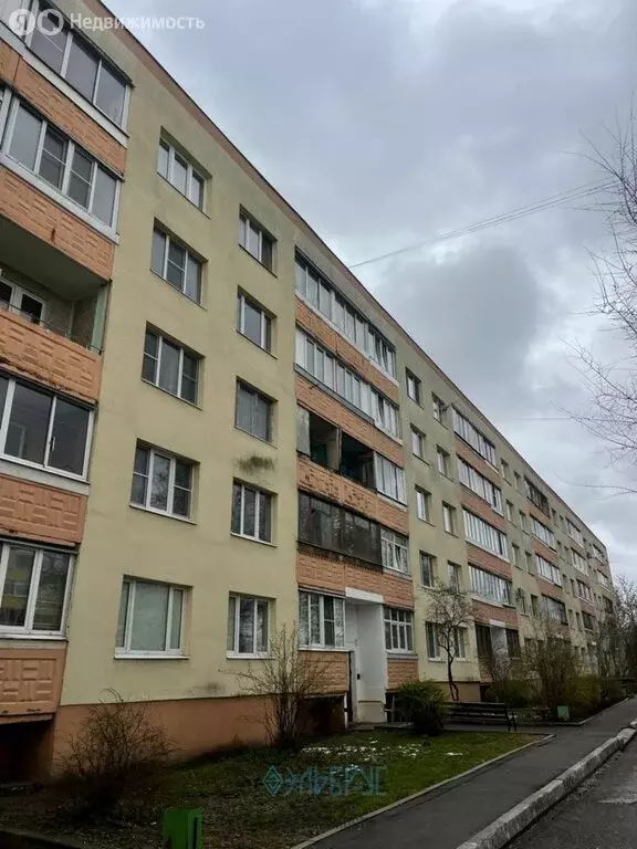 3-комнатная квартира: посёлок Быково, Московская улица, 8 (69.3 м) - Фото 1