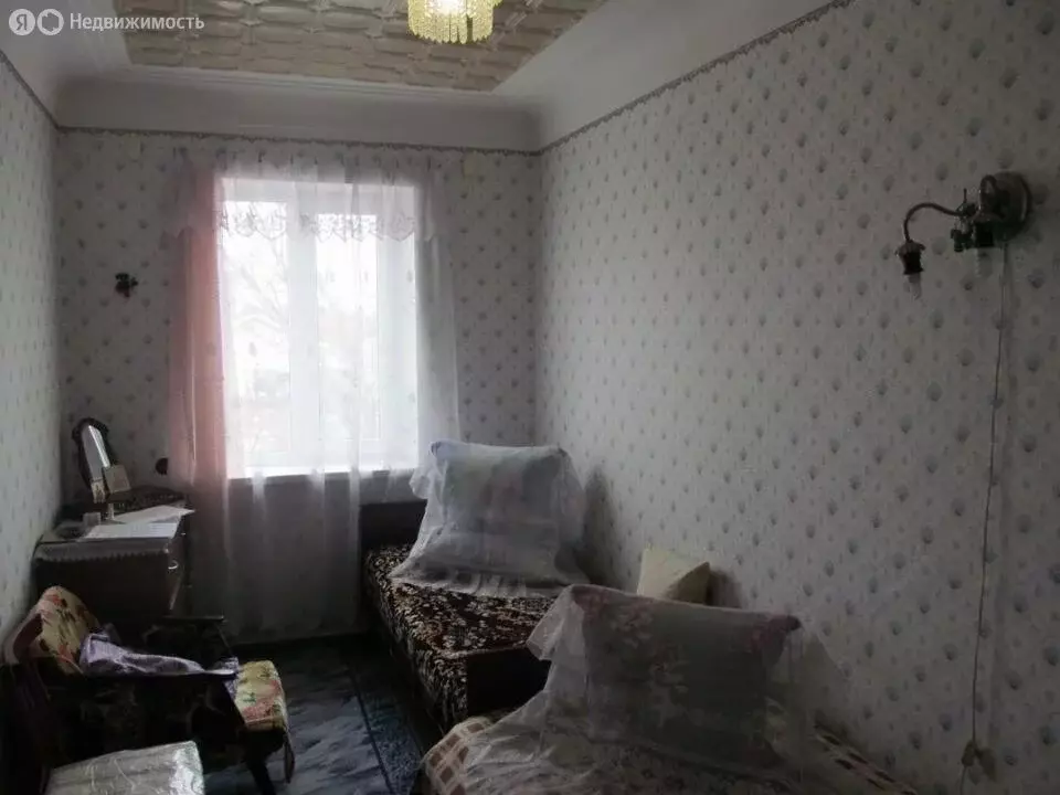 3-комнатная квартира: посёлок городского типа Ахтырский, Красная ... - Фото 0