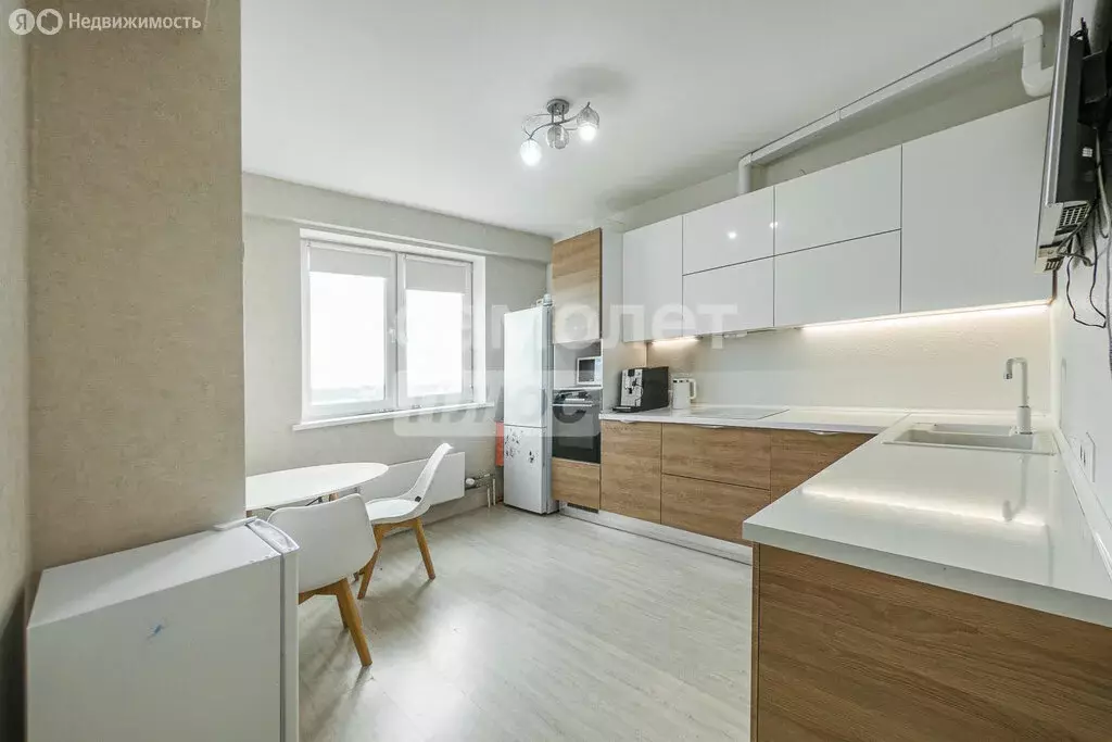 2-комнатная квартира: Екатеринбург, улица Громова, 30 (67.7 м) - Фото 0