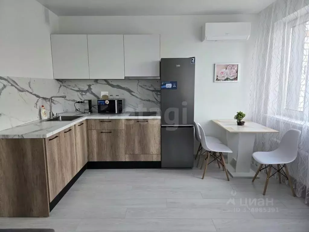 Студия Тюменская область, Тюмень ул. Андрея Кореневского, 5 (30.0 м) - Фото 1