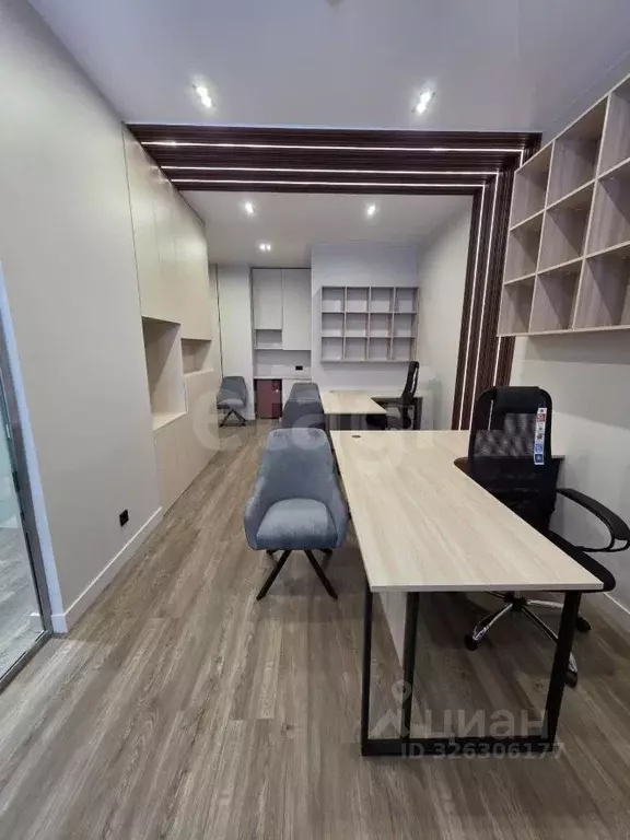 Офис в Ханты-Мансийский АО, Ханты-Мансийск ул. Свердлова, 26 (49 м) - Фото 1