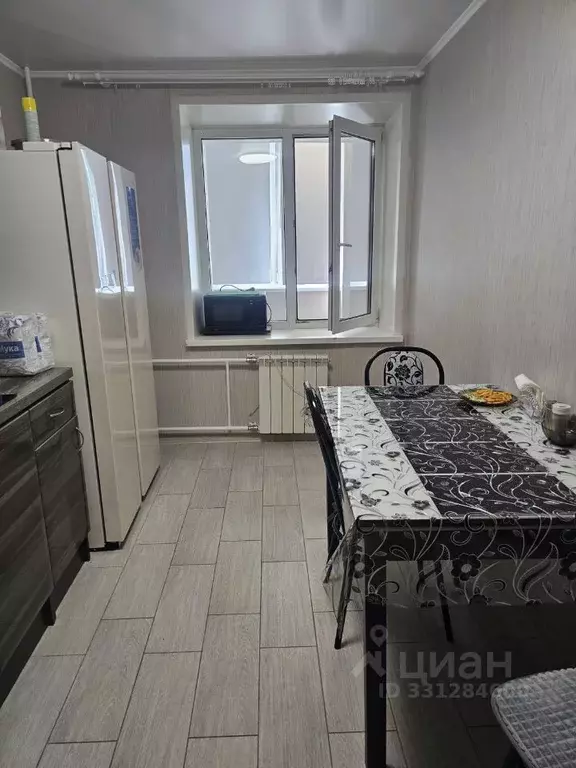 1-к кв. Самарская область, Тольятти просп. Степана Разина, 40 (37.3 м) - Фото 2