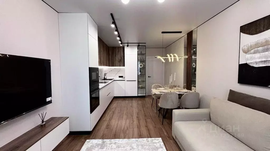 3-к кв. Оренбургская область, Оренбург ул. Автомобилистов, 13 (90.0 м) - Фото 1