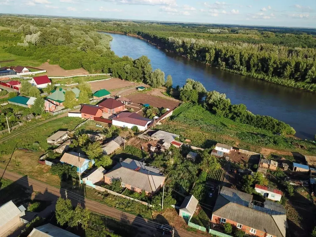 Дом в Оренбургская область, Переволоцкий район, Родничнодольский ... - Фото 0