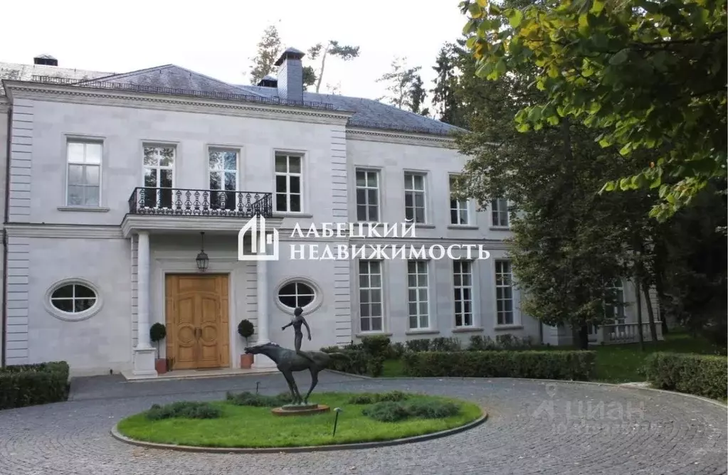 Дом в Москва пос. Внуково, ул. Маяковского (1570 м) - Фото 1