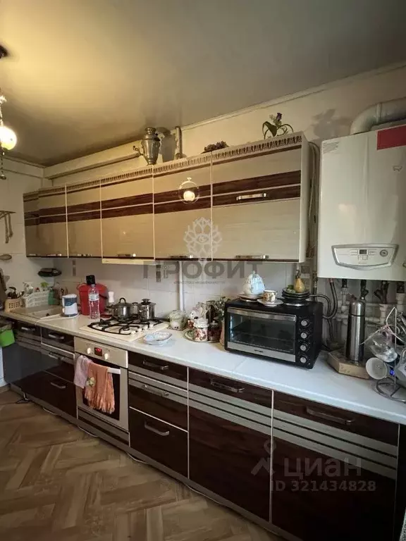 3-к кв. Крым, Алушта ул. 60 лет СССР, 13 (70.7 м) - Фото 2