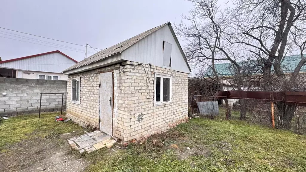 Дом в Карачаево-Черкесия, Черкесск ул. Скворечная (16 м) - Фото 1
