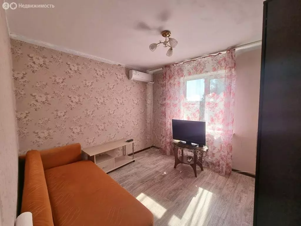 3-комнатная квартира: Находка, улица Фрунзе, 12 (62.3 м) - Фото 1