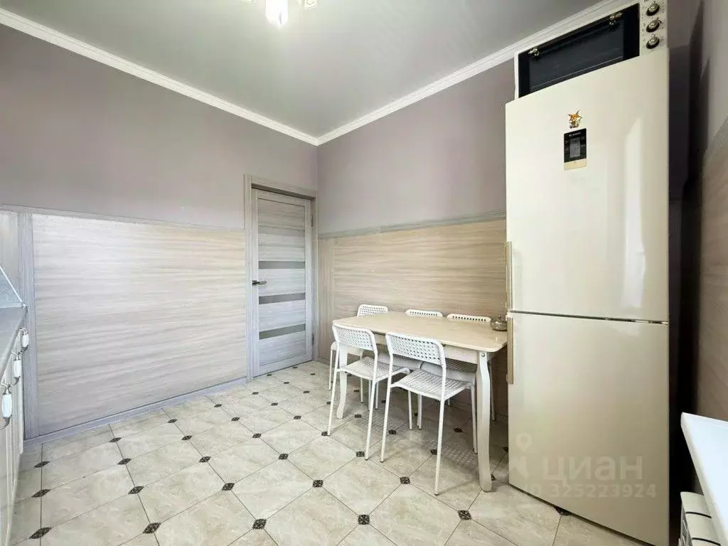 3-к кв. Кабардино-Балкария, Нальчик ул. Ю.А. Гагарина, 20 (84.5 м) - Фото 1