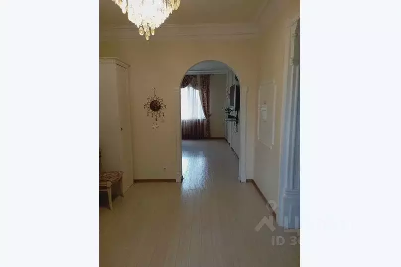 Дом в Ставропольский край, Ставрополь № 4 мкр, пер. Лебедева, 4 (300 ... - Фото 2