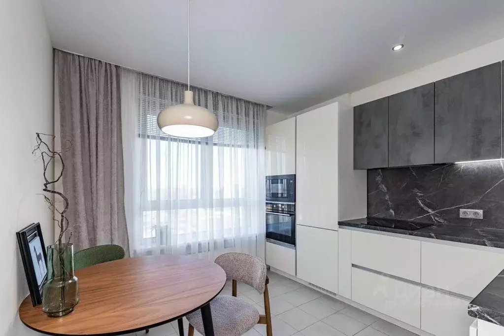 2-к кв. Свердловская область, Екатеринбург просп. Космонавтов, 11А ... - Фото 0