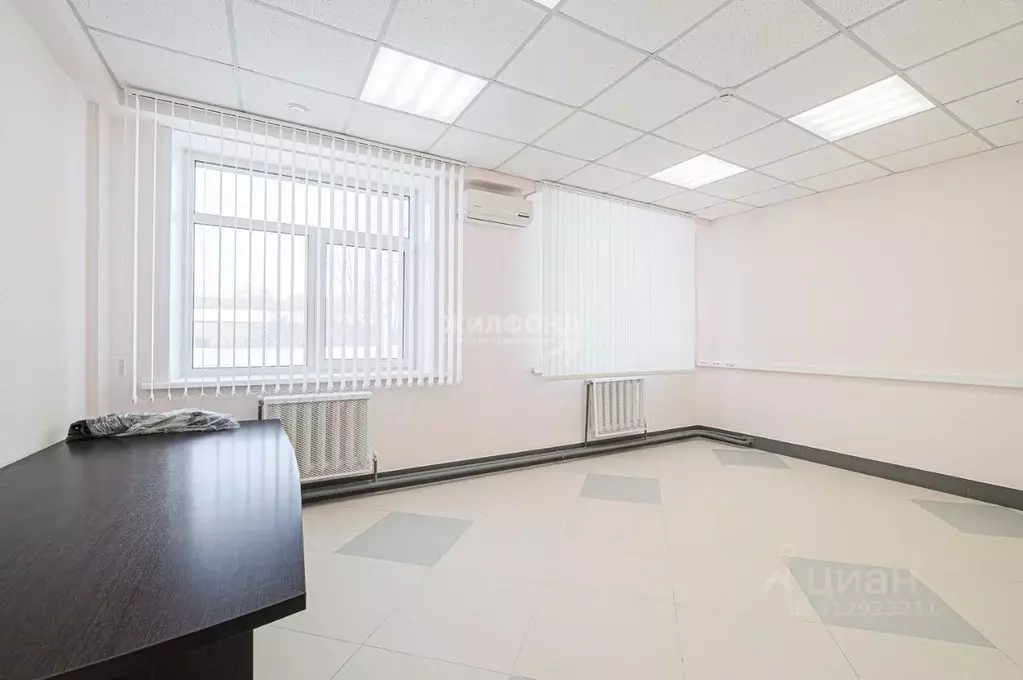 Офис в Новосибирская область, Новосибирск Бердское ш., 61 (40 м) - Фото 0