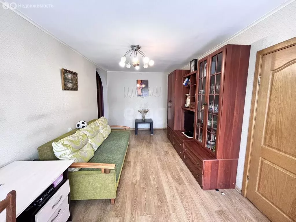 3-комнатная квартира: Калининград, улица Черняховского, 22 (53.8 м) - Фото 1