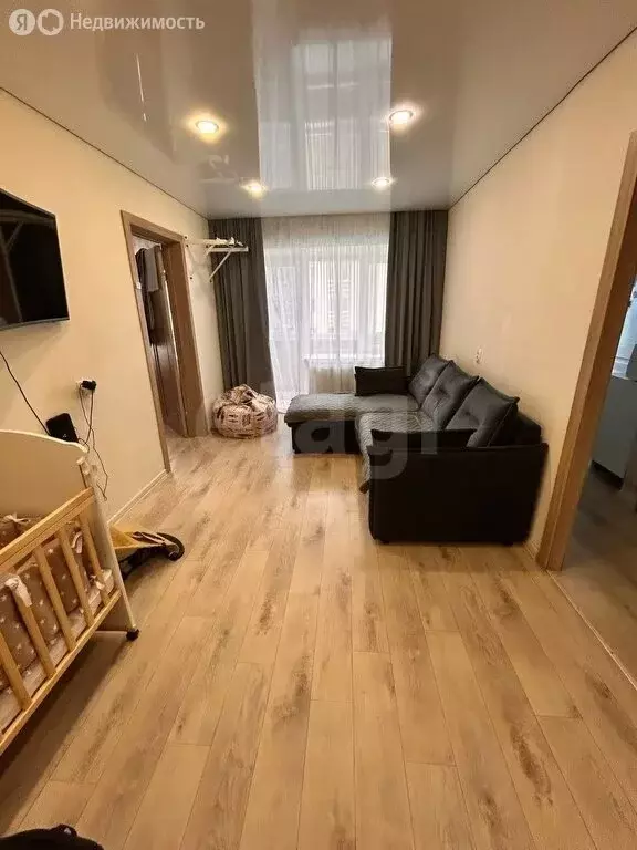 2-комнатная квартира: Тобольск, микрорайон Южный, 1 (42.8 м) - Фото 2