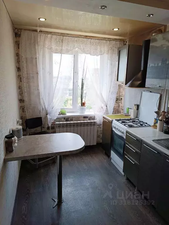 3-к кв. Омская область, Омск ул. Добровольского, 13 (62.5 м) - Фото 0