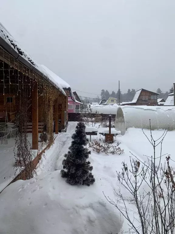 Дом в Иркутская область, Иркутский муниципальный округ, Лесовик СНТ 22 ... - Фото 1