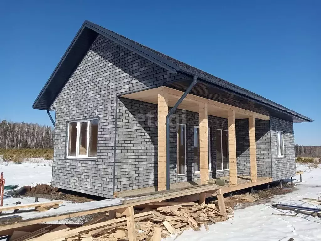 Дом в Свердловская область, Полевской муниципальный округ, пос. ... - Фото 1