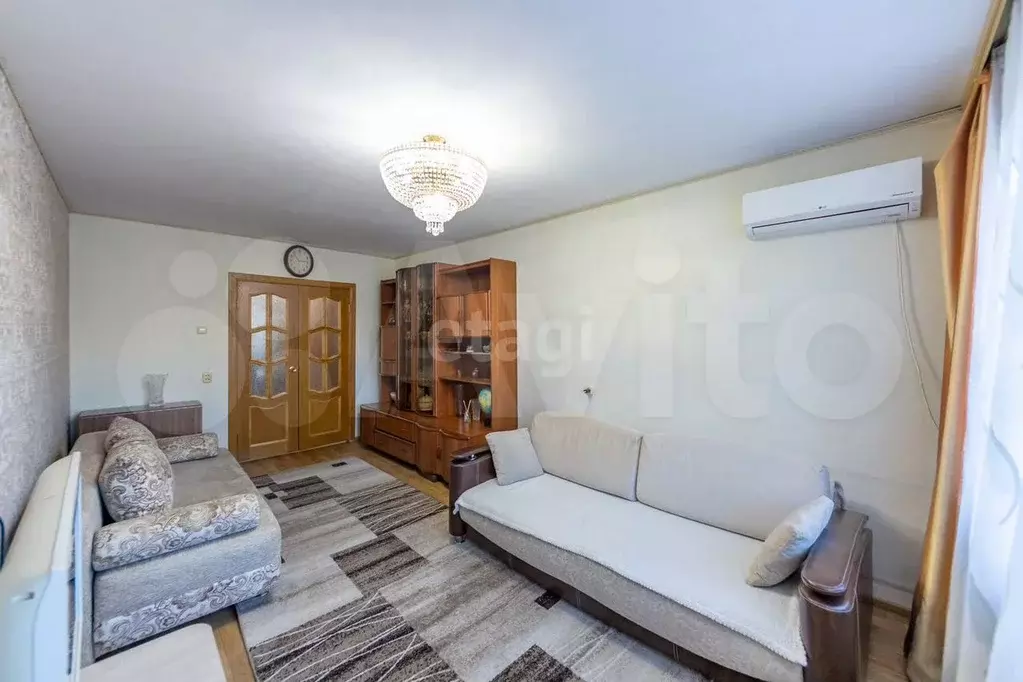 2-к. квартира, 50 м, 1/10 эт. - Фото 1