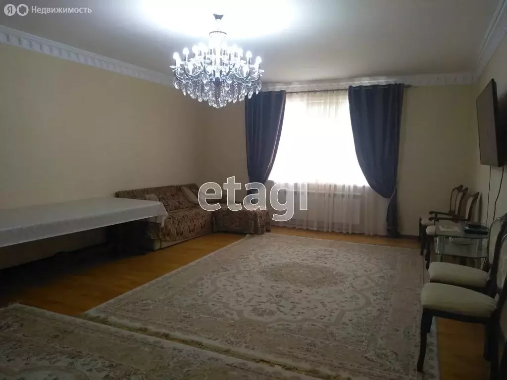 4-комнатная квартира: Нальчик, улица Тарчокова, 19Ак1 (150.7 м) - Фото 0