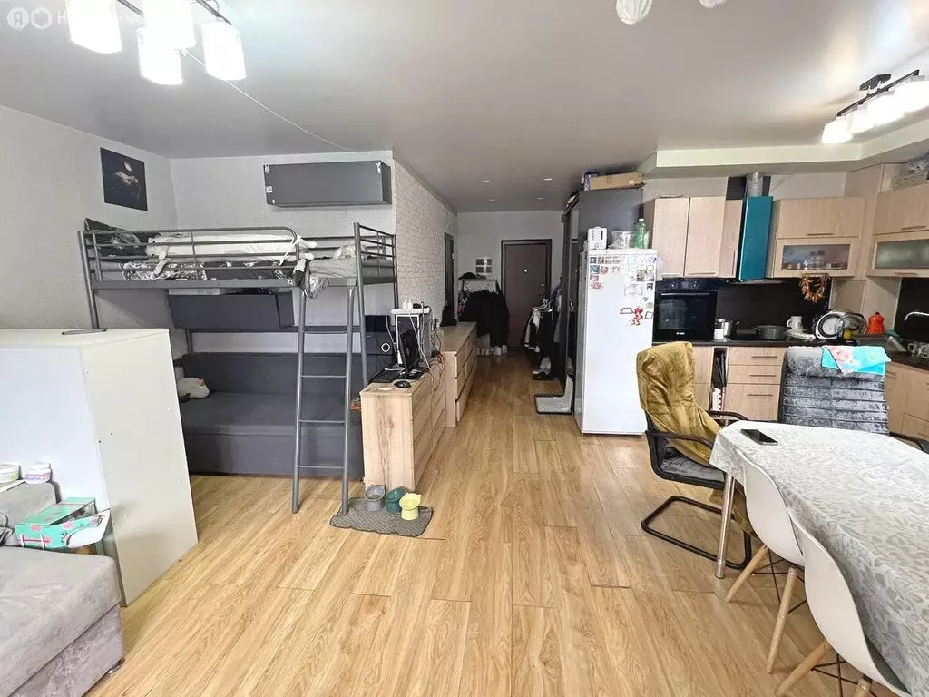 Квартира-студия: Омск, микрорайон Городок Нефтяников, улица 22 Апреля, ... - Фото 1