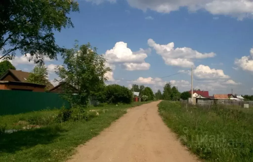 Участок в Тверская область, Старицкий муниципальный округ, д. ... - Фото 1