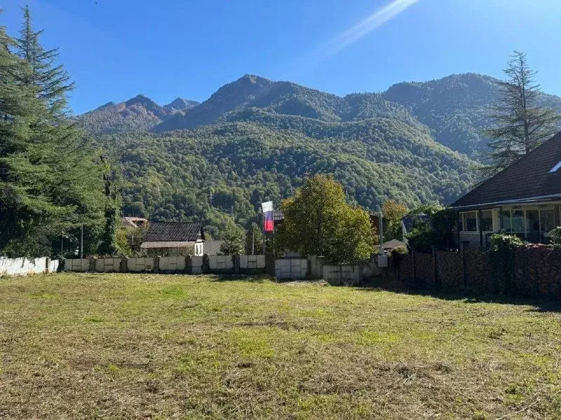 Участок в Краснодарский край, Сочи Красная Поляна пгт, ул. Защитников ... - Фото 1