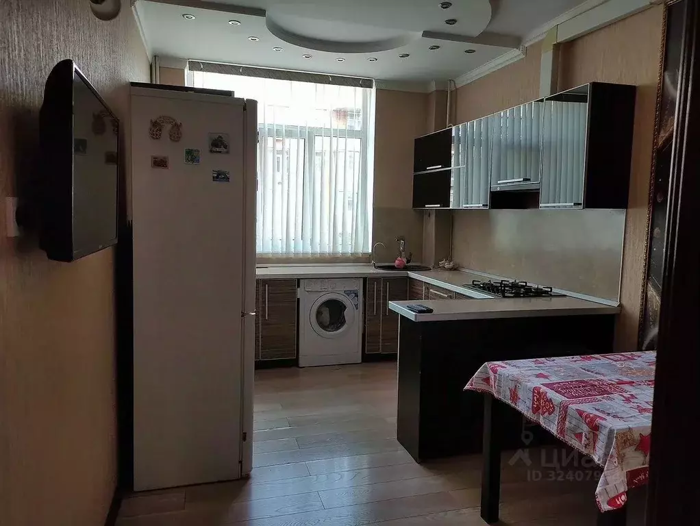 2-к кв. Ростовская область, Батайск ул. Комарова, 132а (70.7 м) - Фото 2