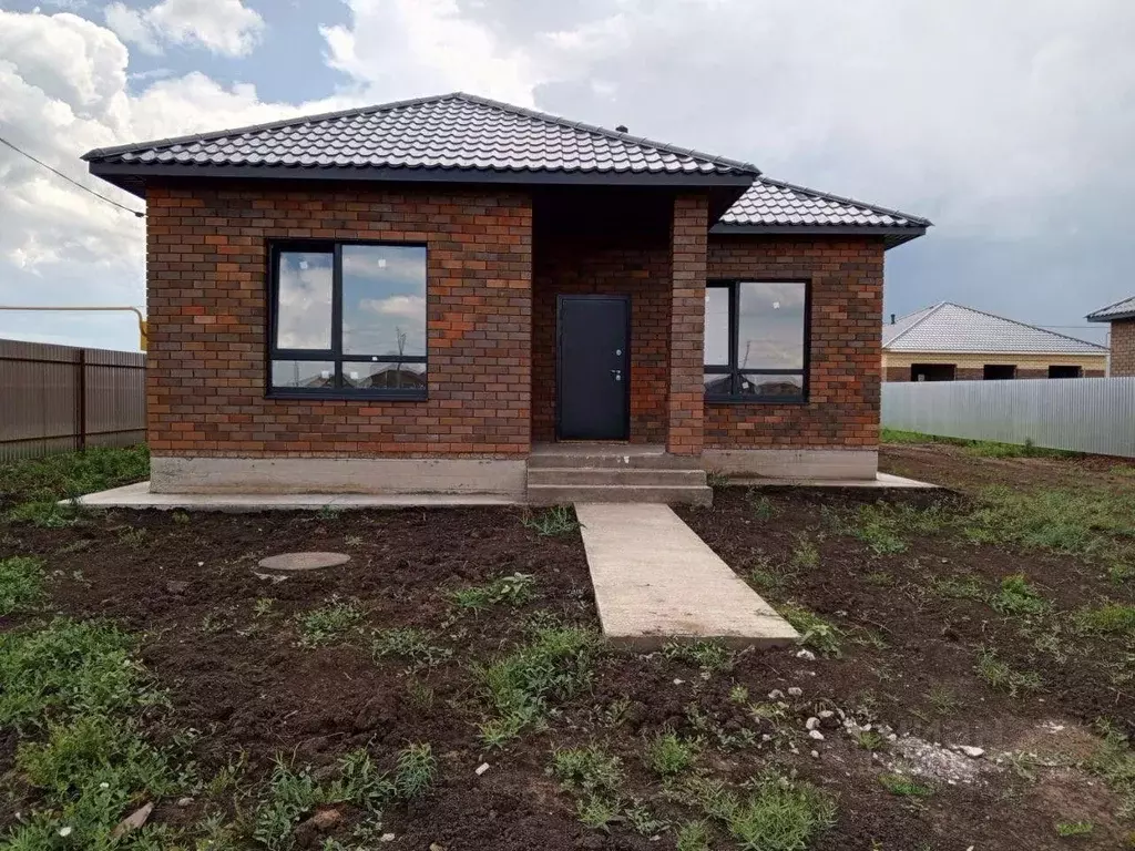 Дом в Оренбургская область, Оренбург Северный проезд, 7 (90 м) - Фото 0