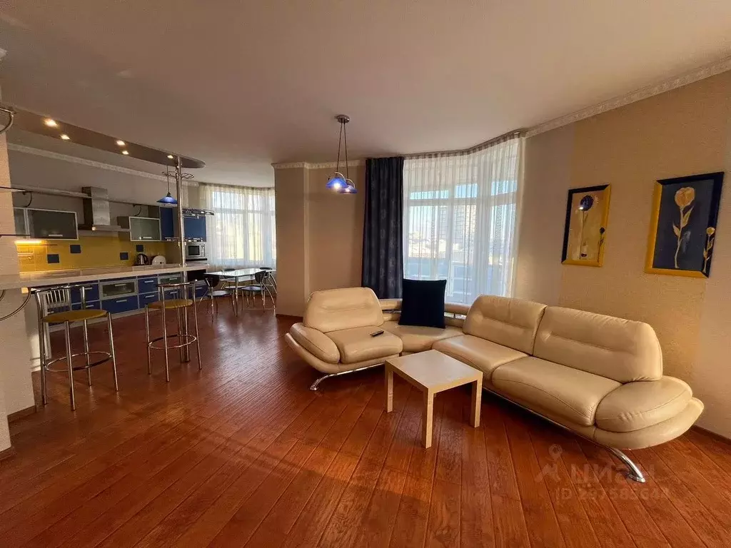 3-к кв. Свердловская область, Екатеринбург ул. Хохрякова, 39 (115.5 м) - Фото 2