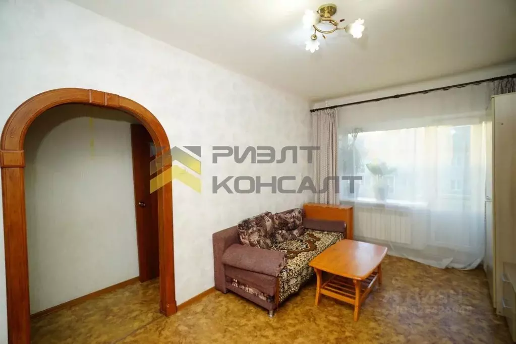 2-к кв. Омская область, Омск Революционная ул., 18 (44.0 м) - Фото 2