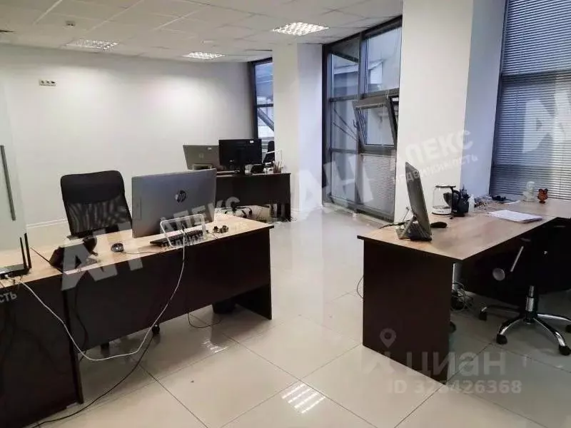 Офис в Москва ул. Остоженка, 10 (240 м) - Фото 1