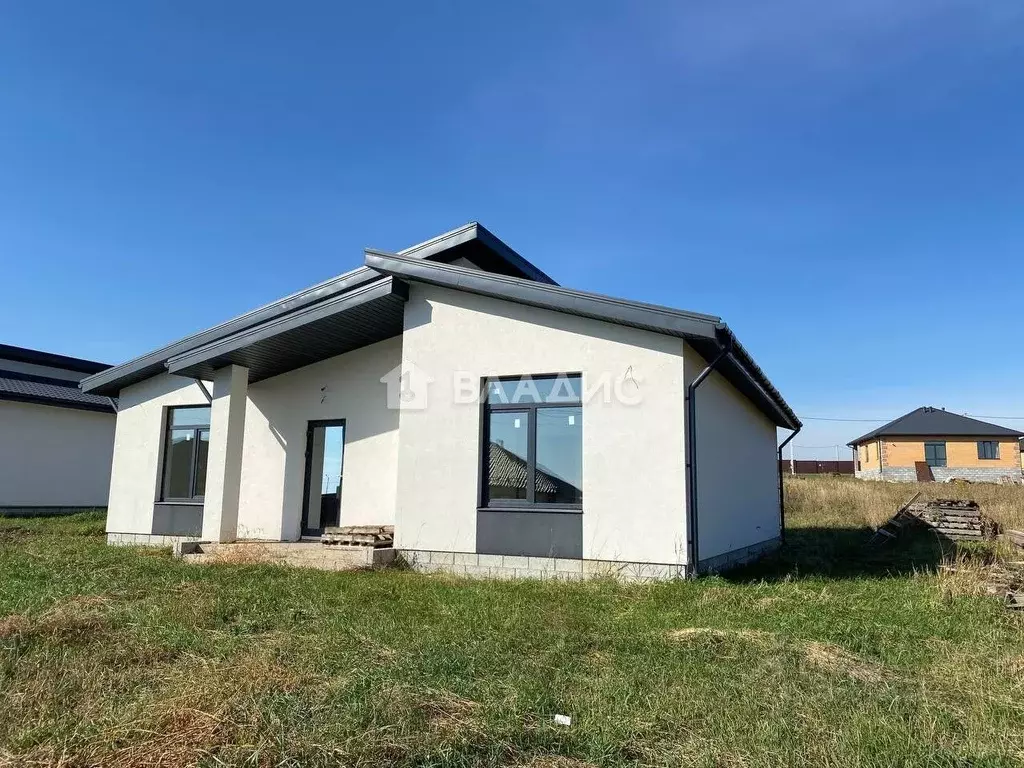 Дом в Белгородская область, Белгородский район, пос. Майский пер. ... - Фото 0