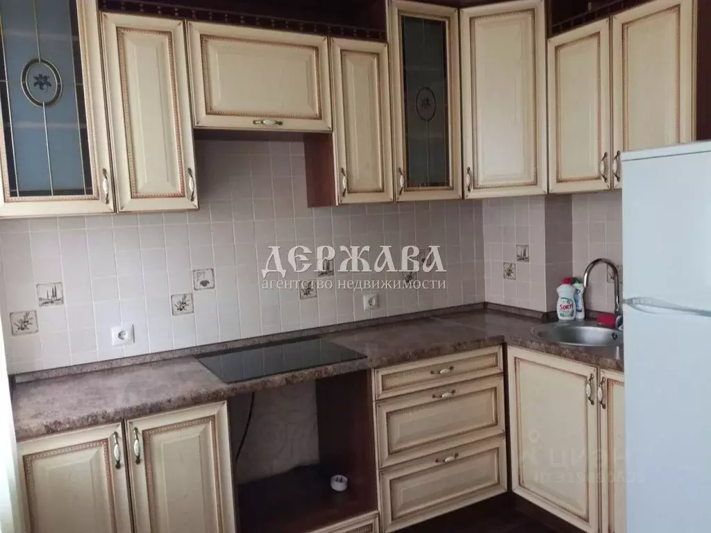 1-к кв. Белгородская область, Старый Оскол Дубрава мкр, 1 кв-л, 16 ... - Фото 0