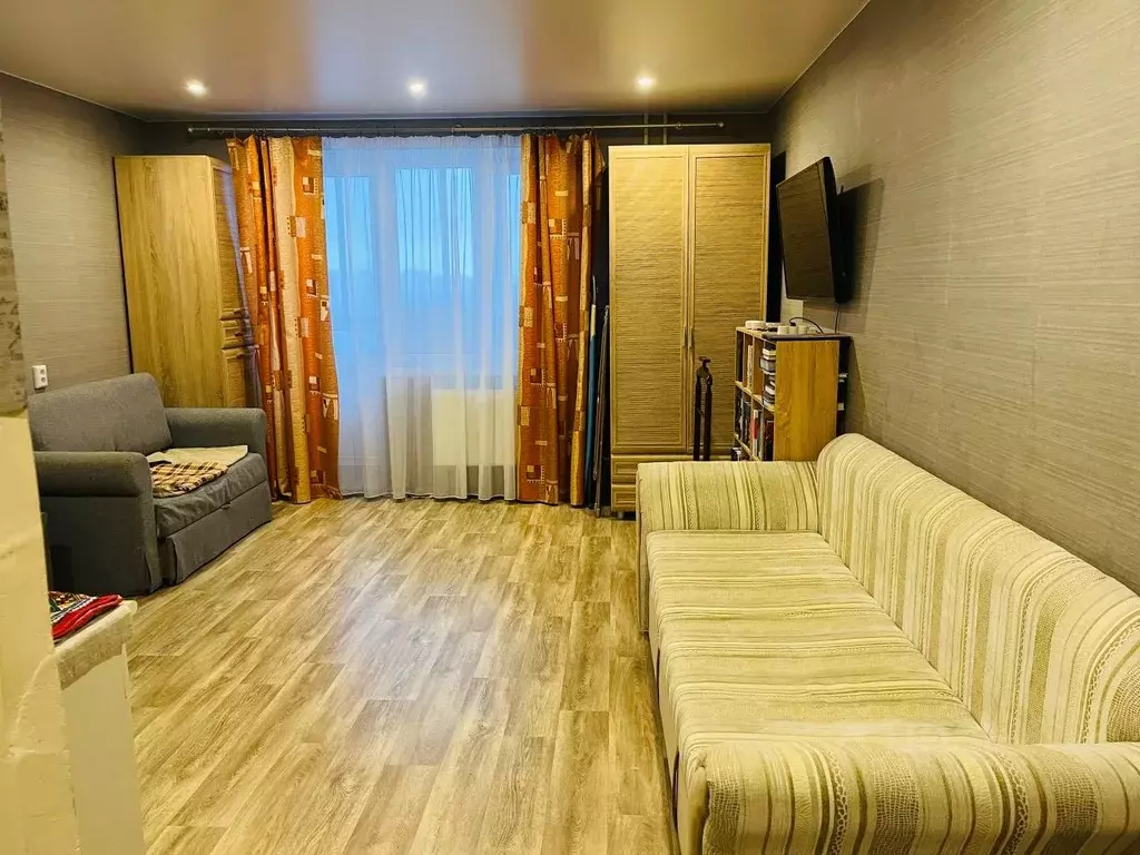 Студия Вологодская область, Череповец Октябрьский просп., 78 (28.0 м) - Фото 1